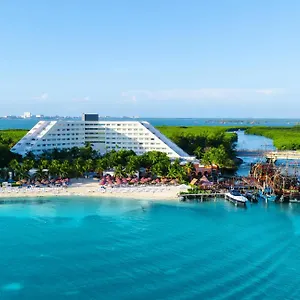 https://grand-oasis-palm-by-lifestyle.quintano-roohotels.com