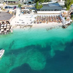 Esmerald 3*, Ksamil Albania