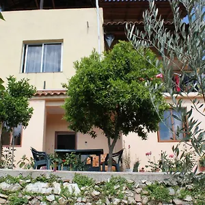 Noah&kristel , Berat Albania